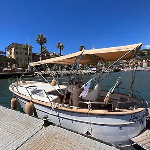appartamento-al-castello-rapallo.hotelitalianriviera.com/